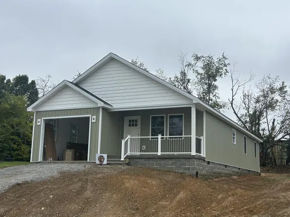 145 Country Ln, Wytheville, VA 24382