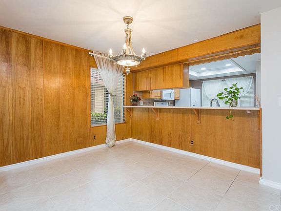 4th image of 21551 Burbank Blvd Unit 113