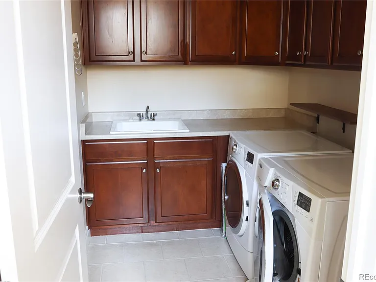 9242 Ridgegate Pkwy — Photo 14