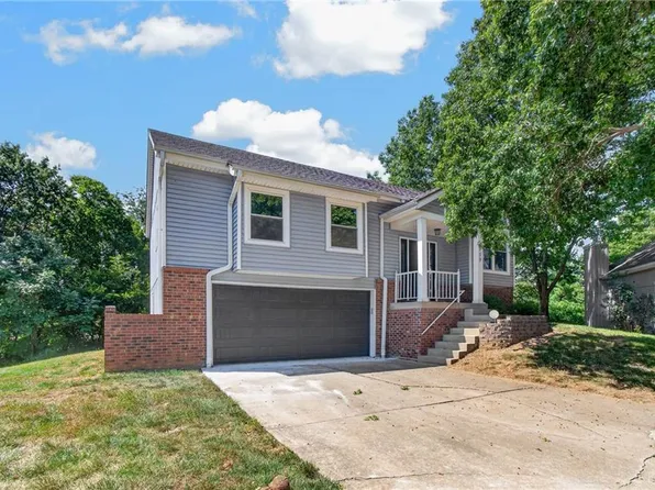 519 NW 42nd St, Blue Springs, MO 64015