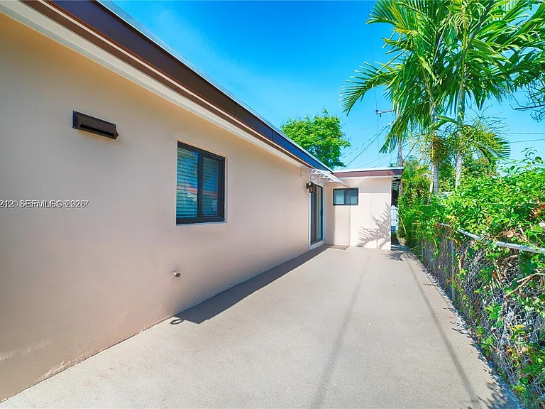 4350 SW 1st St #REAR — Photo 9