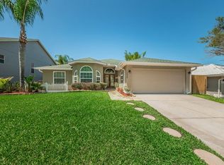 1020 Tradewinds Dr, Tarpon Springs, FL 34689