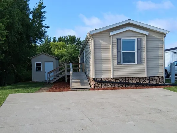3200 Okoboji Ave #137, Milford, IA 51351