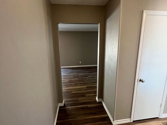 3rd image of 1206 Julie St