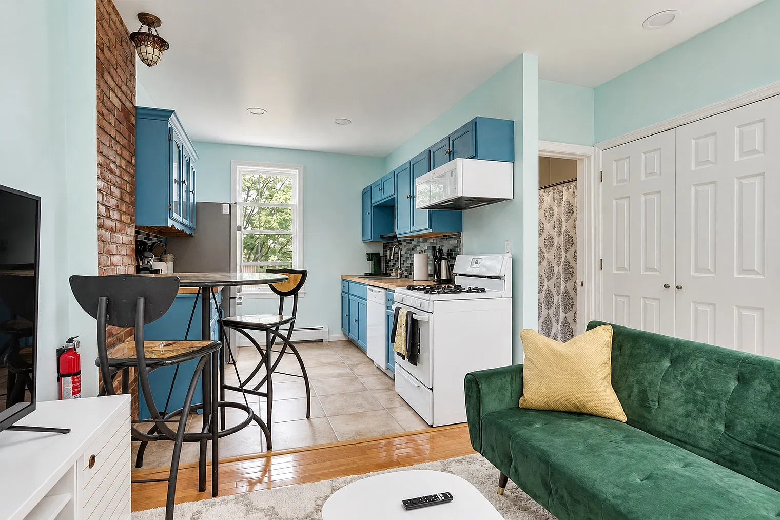 1 bed, 1.0 bath, 592 sqft, $2,645 — Photo 1