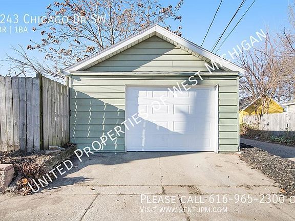 5th image of 1243 Chicago Dr SW