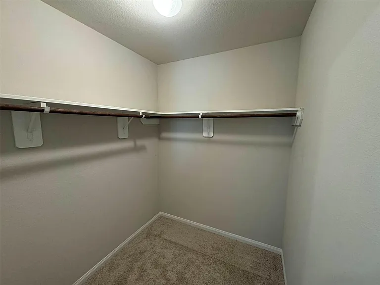 2218 Angie Kaye Dr — Photo 25