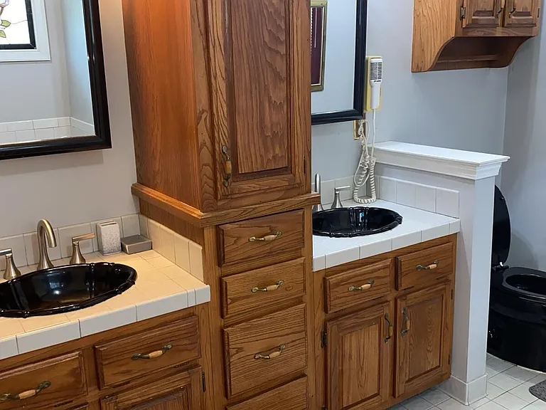 8220 Hunters Creek Dr — Photo 41