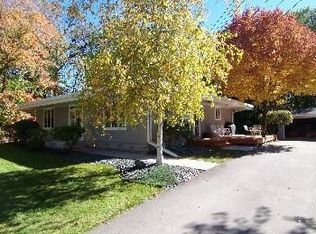 2466 Dunwoody Ave, Wayzata, MN 55391