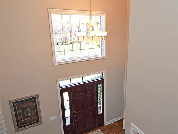 3rd image of 5004 Village Green Dr