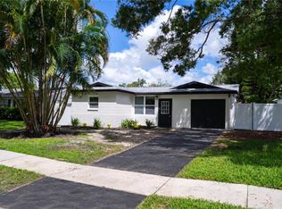 9111 109th Ave, Seminole, FL 33777