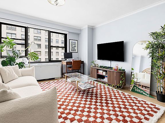 2nd image of 220 E 57th St APT 9F