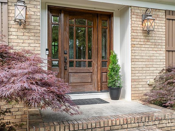 2nd image of 3816 Dunlanwood Cir