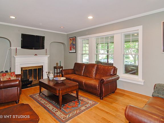 3rd image of 626 N Kenilworth Ave