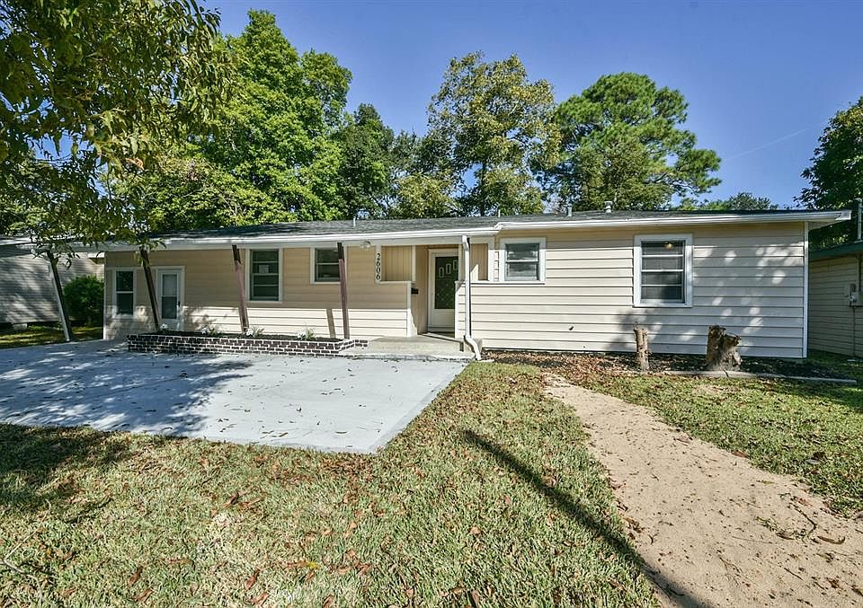 1st image of 2606 Cedar Dr