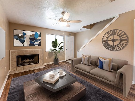 4th image of 2521 Crosstimbers St APT A4