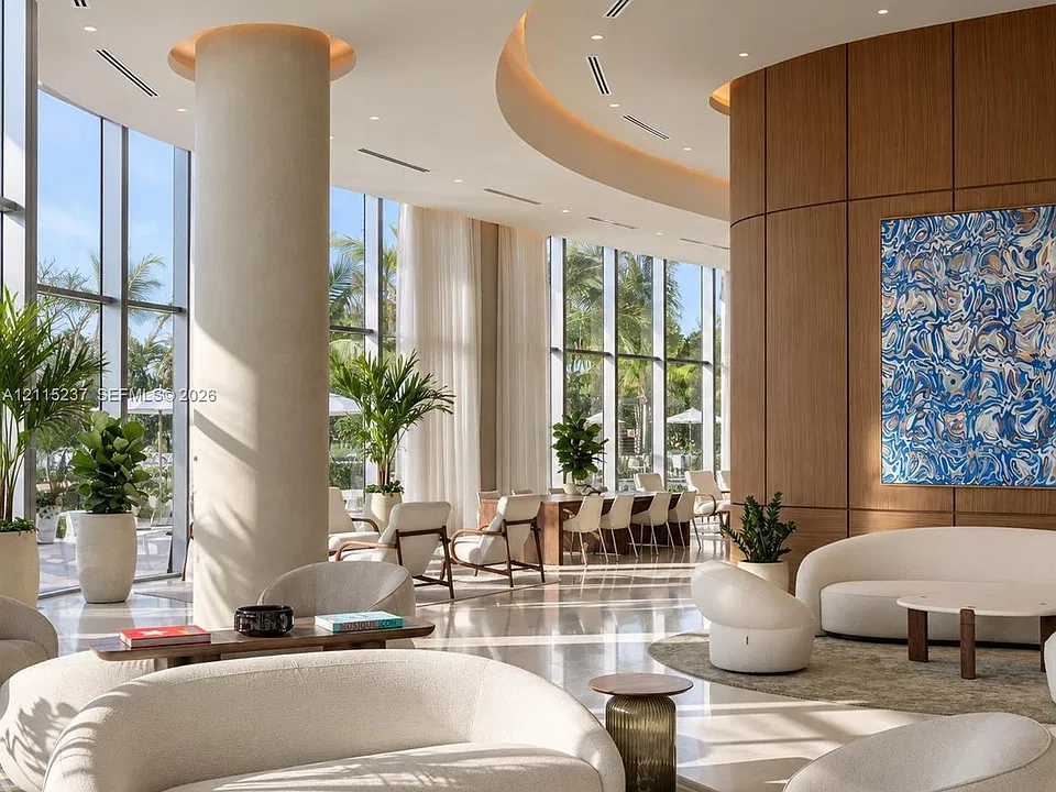 2411 Laguna Cir #802
