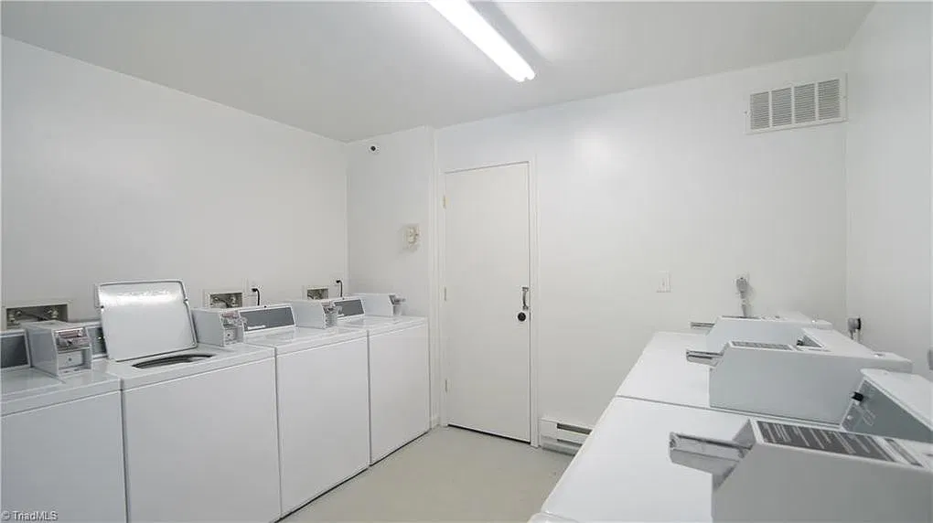 1 bed, 500 sqft, $695 — Photo 2