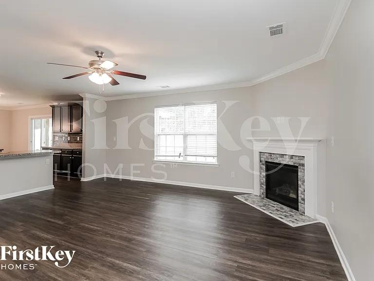 7516 Niccoline Ln — Photo 5