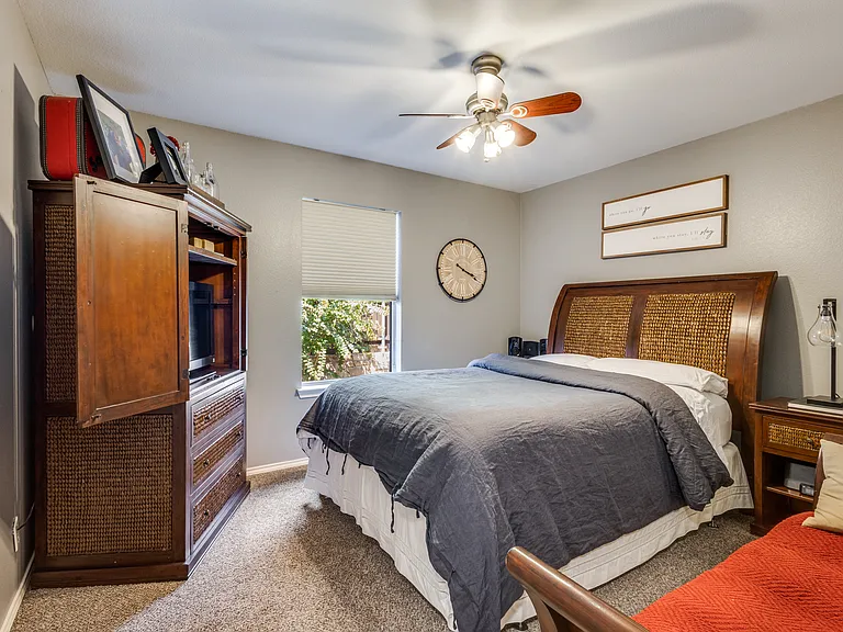 1204 Thimbleberry Dr — Photo 11