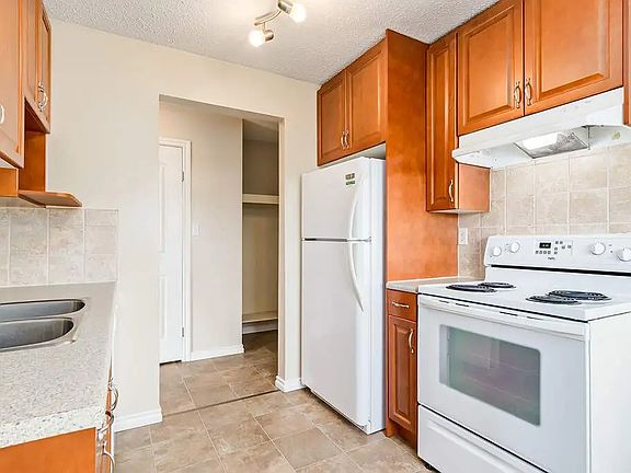 5th image of 4918 45th St #1