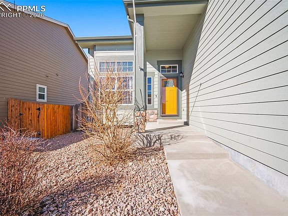 3rd image of 6434 Stingray Ln