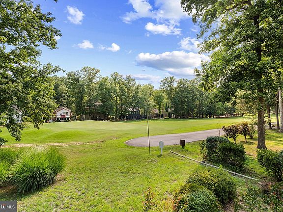 5th image of 103 Eagle Ct