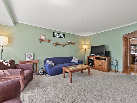3rd image of 10924 S Tripp Ave
