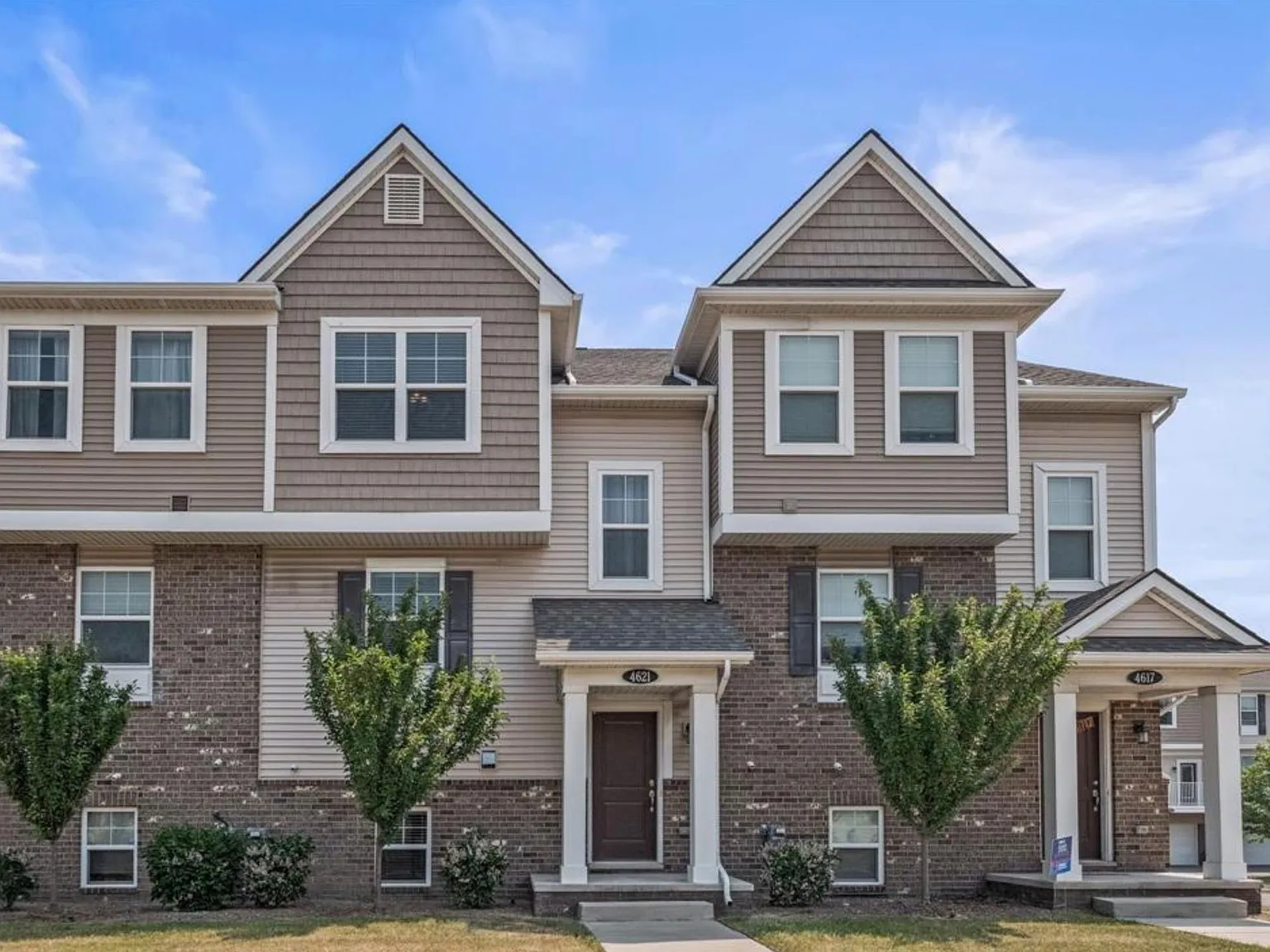 2 bed, 2.5 bath, 1541 sqft, $2,299 — Photo 1