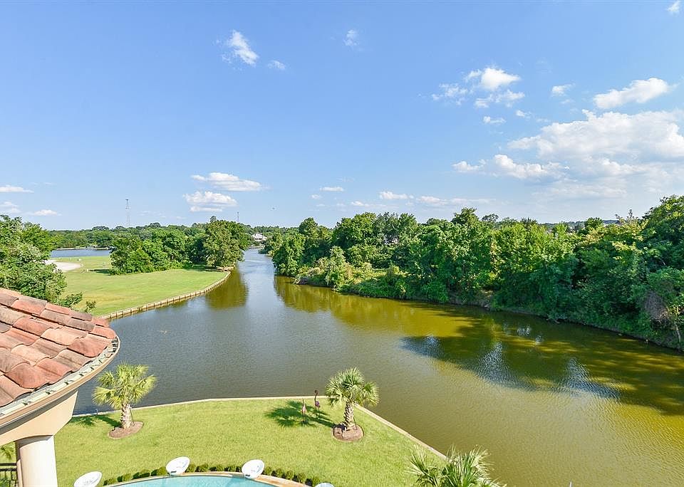 1st image of 142 La Vie Dr