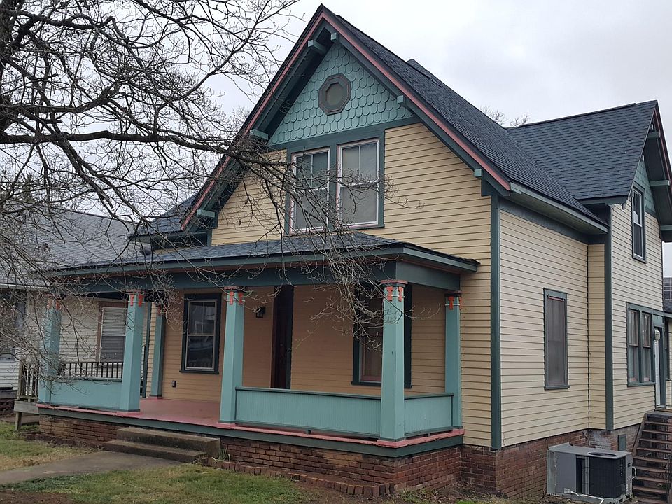 1st image of 803 Phillips Ave