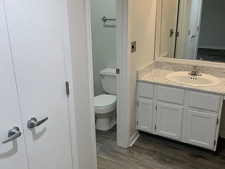 The Vibe at 8035 Apartments — Photo 14