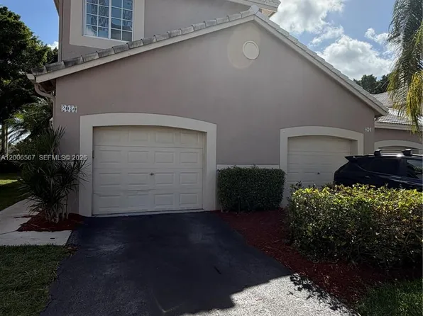 2050 Madeira Dr, Weston, FL 33327
