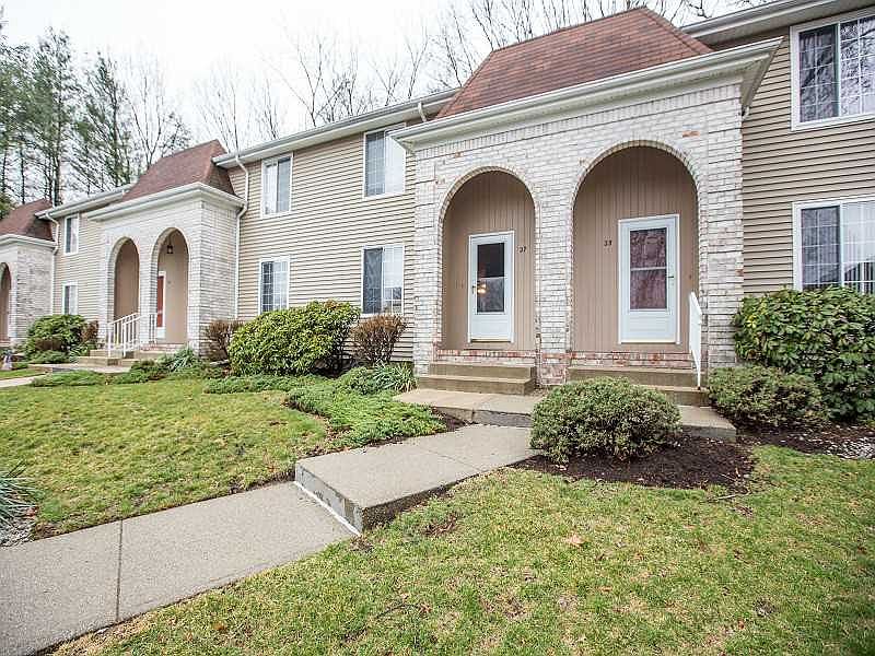 1st image of 27 Marigold Cir