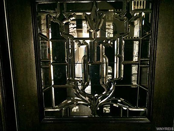 3rd image of 50 Hedley Pl