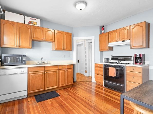 40 Fairbanks St, Brighton, MA 02135