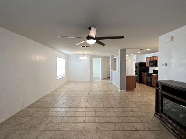 10909 Charreada Trl — Photo 20