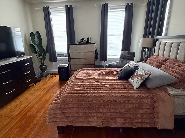 935 Willow Ave #3N — Photo 6