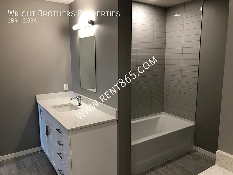333 W Depot Ave #401 — Photo 6