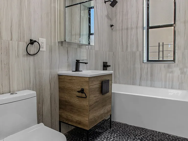 251 W 92nd St #3E — Photo 10