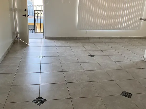 7319 Sepulveda Blvd, Van Nuys, CA