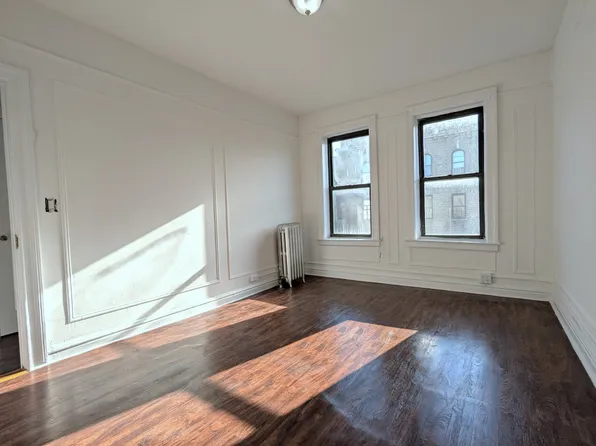 831 West 176th Street image 3 of 5