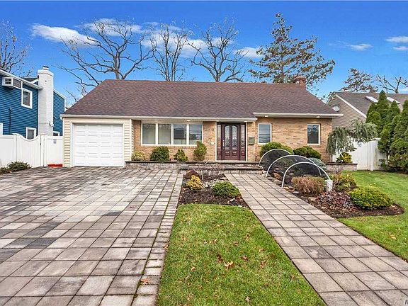3rd image of 745 Dogwood Ave
