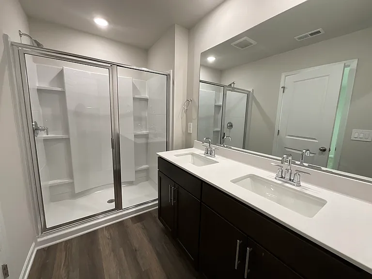 646 Rolling Fields Dr — Photo 4