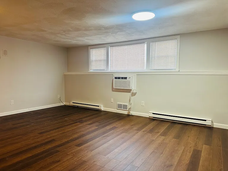 222 School St #4 — Photo 9