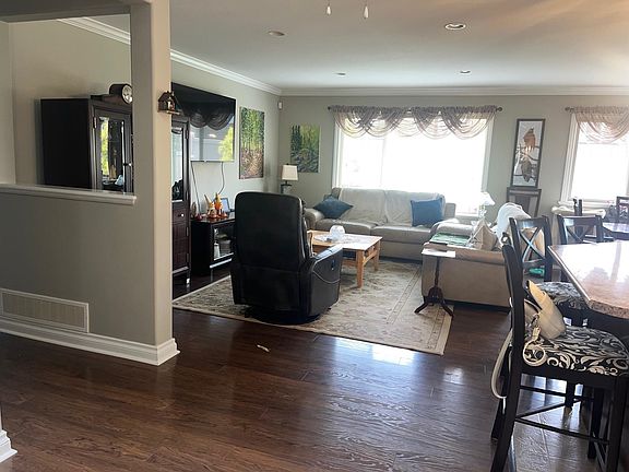 4th image of 46000 Thomas Rd #3