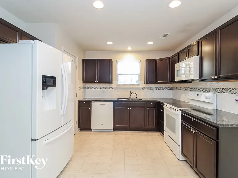 5439 Misty Hill Cir — Photo 6