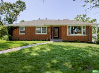 347 W West Plains Rd, Gretna, NE 68028