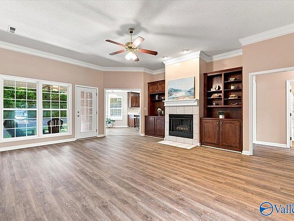 5th image of 105 Ashlawn Ct
