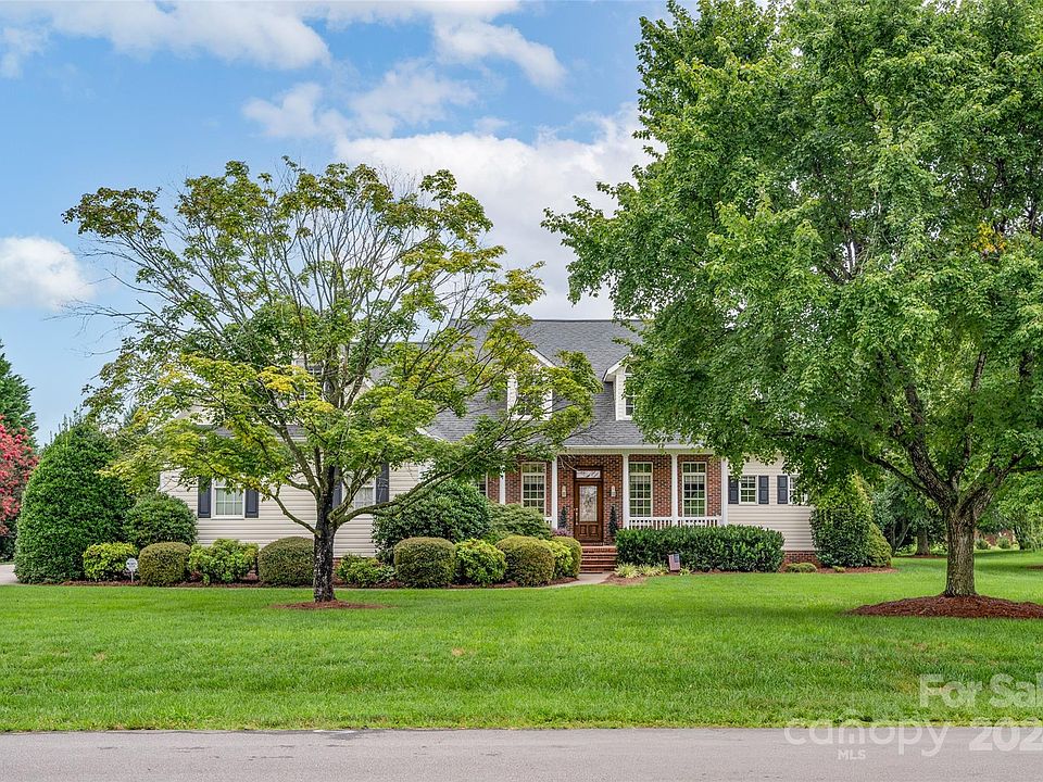 1st image of 124 Baymount Dr